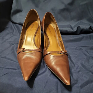 BCBGirls Vintage Amata‎ Chocolate Brown Buckle Pointed Leather Preppy Heels 9.5